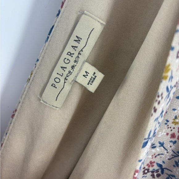 Polagram Taupe Floral Dress with Plunging V Neck. Pockets! - Picture 3 of 8